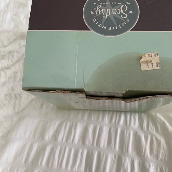 New In Box Scentsy Warmer - Picture 8 of 13